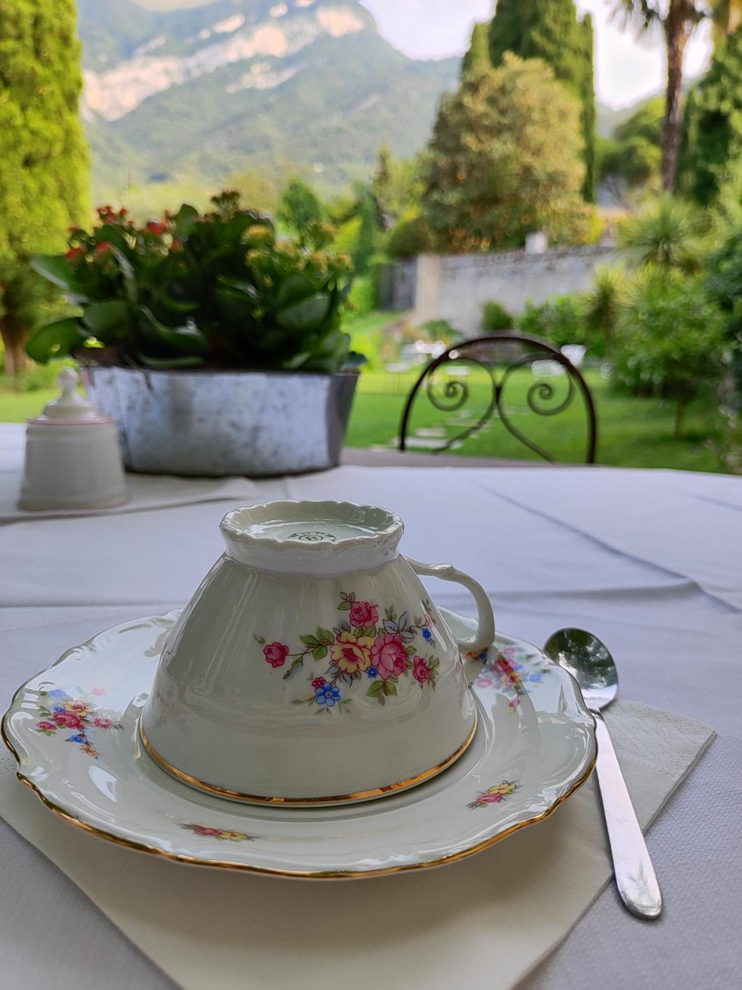 Casa Lumaca Acomodação com café da manhã Tremezzo Exterior foto